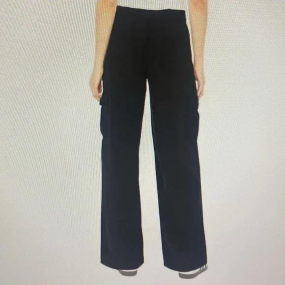 Well Worn Ladies' Wide Leg Cargo Pants High Rise- Black - Picture 3 of 6